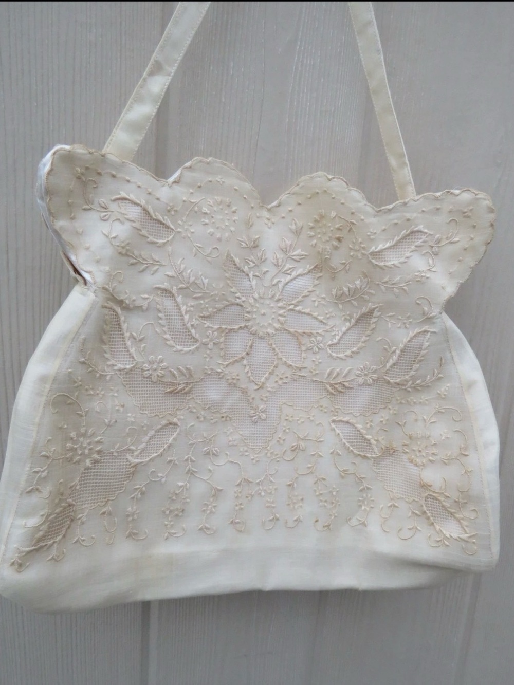 Cream Embroidered Shoulder Bag - Elegant Floral Design